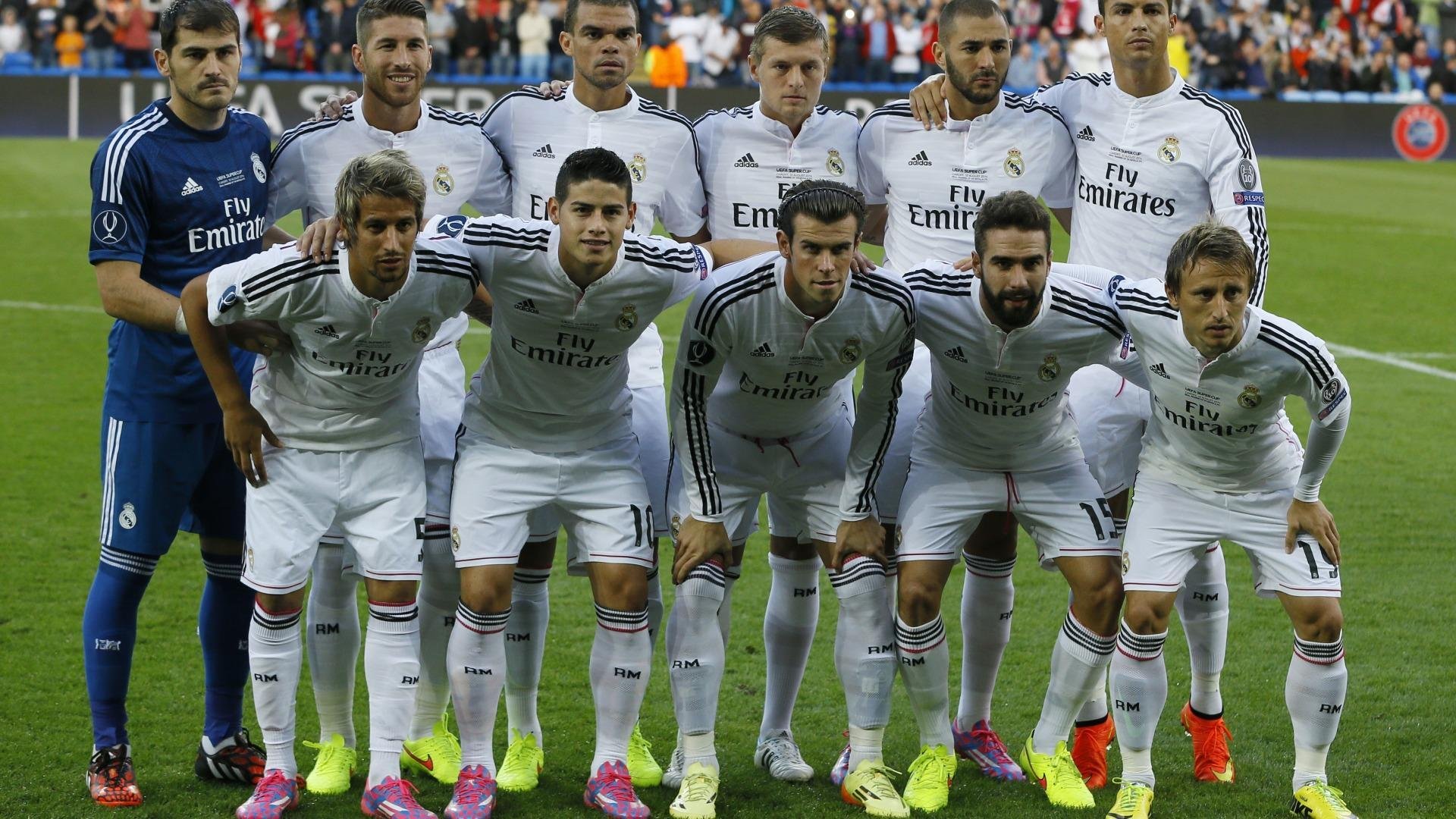 新西兰全黑队的防守精确而迅速,给对方施加巨大的压力,新西兰队长